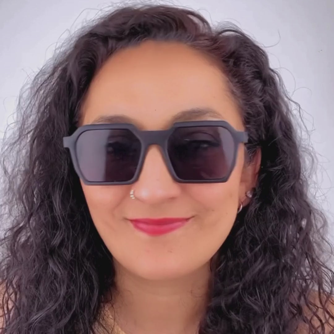 Lentes de Sol Negro/Gold #52